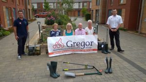 1-gregor-presentation-gift-to-houndwood-community-group-02-09-2016